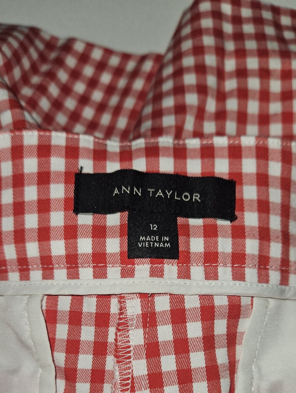 Ann Taylor Red and White Gingham Women’s Shorts SZ 12 - Picture 2 of 7
